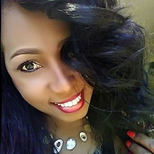 Meet your Posher, Simone